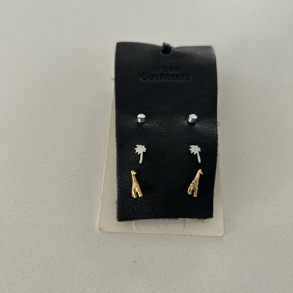 NWT Urban Outfitters Summer Stud Earrings Set